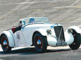 Georges%20Irat%20MDU%20Roadster%201937%20(%20Fr%20)%20Hervier%20Jean-Jacques.jpg