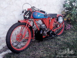 Monet-Goyon%20175%20TT%20Brooklands%201930%20-%20FR%20-%20BOUCQ%20PHILIPPE.jpg