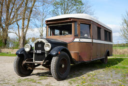 a-rolling-symbol-of-american-freedom-the-1926-buick-super-six-camper.JPG